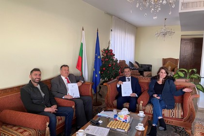 В посолството на България в Ливан бяха подписани две споразумения за предоставяне на безвъзмездно финансиране по линия на Българската помощ за развитие